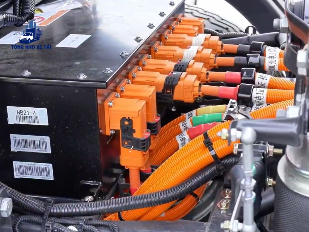 Đầu Kéo Điện Chenglong H5EV 400kW